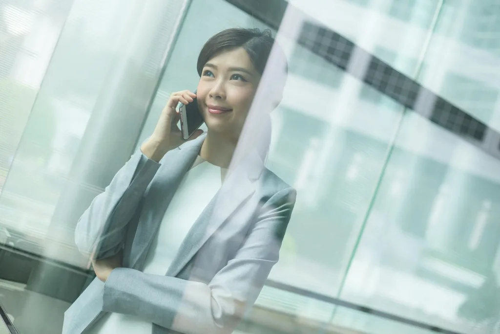 Businesswoman chat on mobile phone